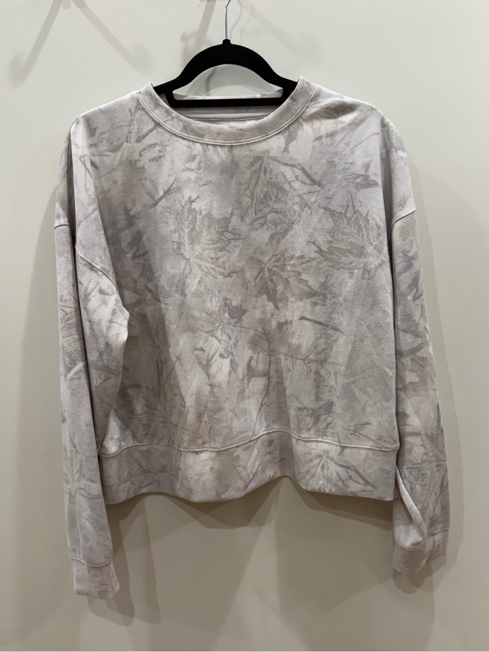 Women’s Light Gray Washed Crewneck Sweatshirt